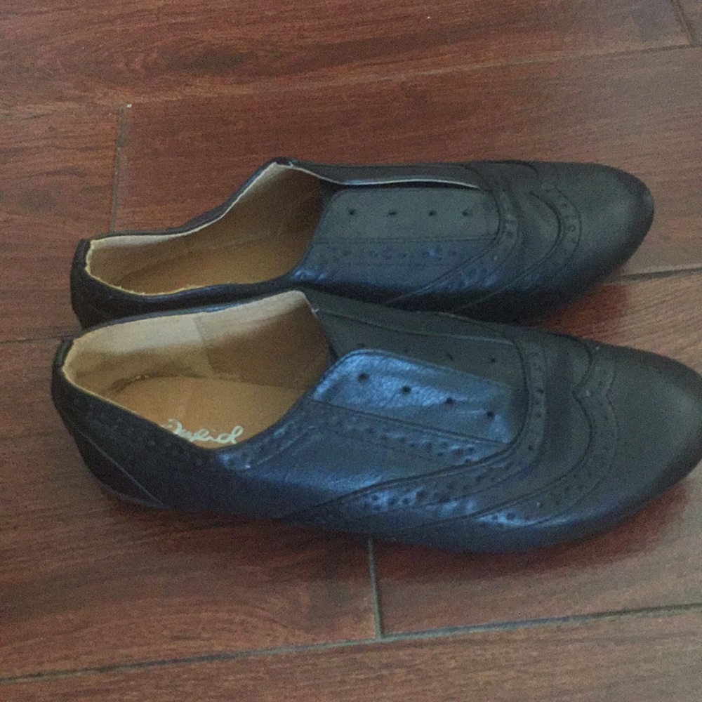 Loafers. Black oxfords